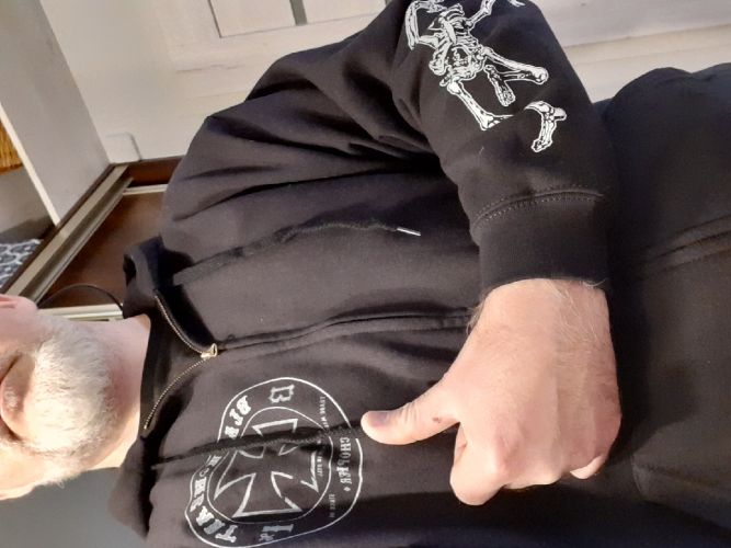 hoodie BLACK HEART Garage Build