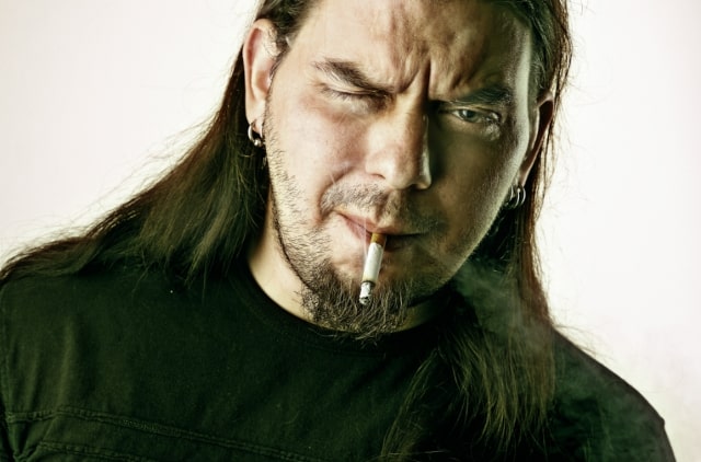 Rocker w promieniach słońca - alternatywna stylówka na pierwsze upały