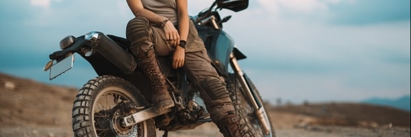Jak dobrać pierwsze spodnie motocyklowe – poradnik dla początkujących