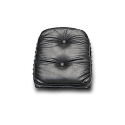 poduszka oparcia pasażera sissy bar Le Pera Regal Plush Studs Uniwersalna 506307