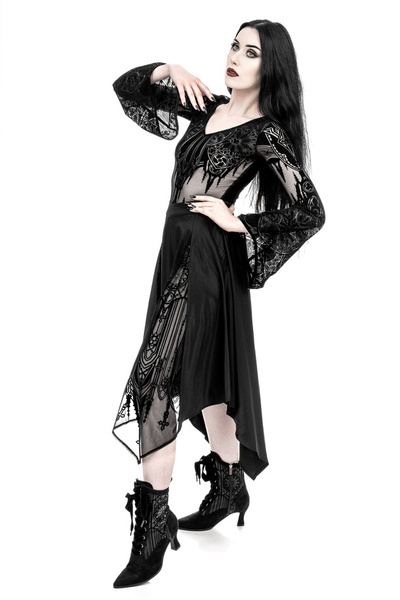 body RESTYLE Chapel Cathedral V-Neck