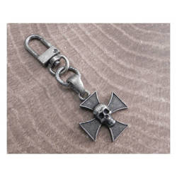 brelok do kluczy AMIGAZ Maltese Cross Skull